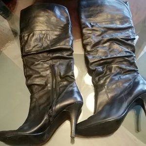 Women's size 6 Aldo leather boot